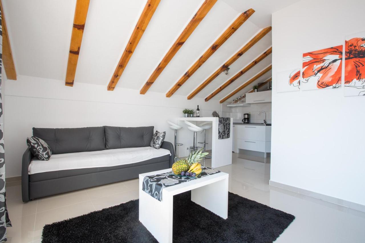 Mediterranean Sunset Apartment *